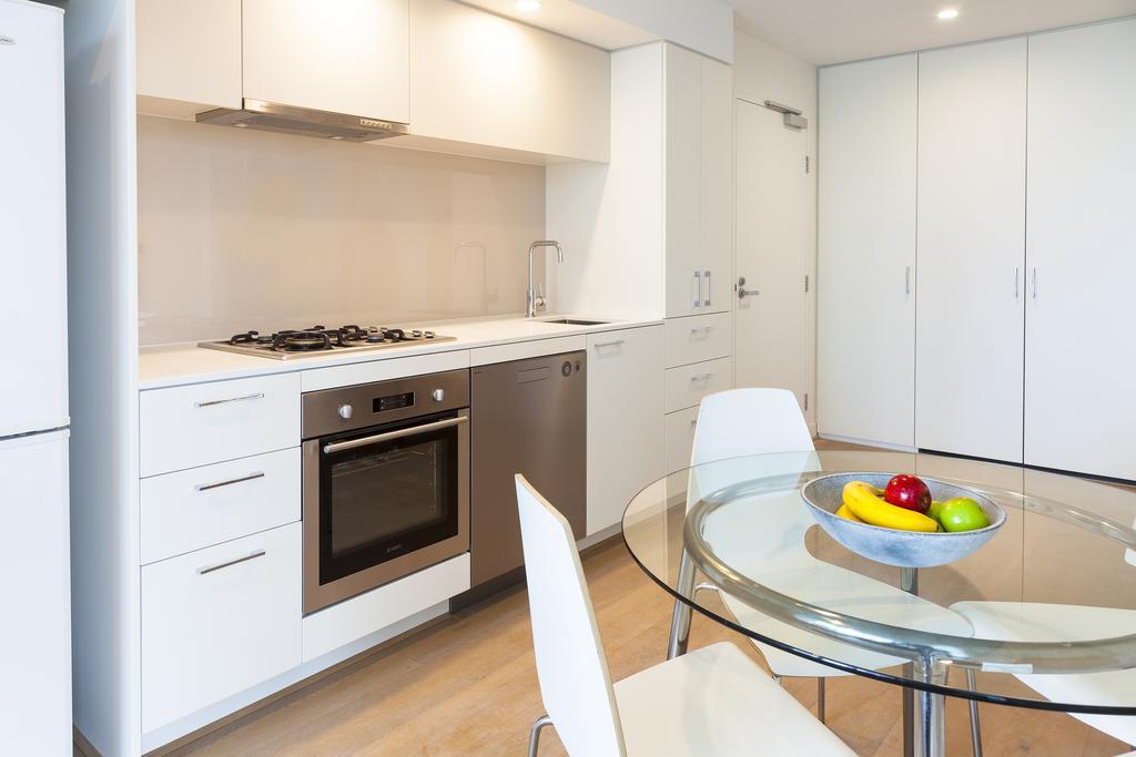 Akom Melbourne Aparthotel Екстериор снимка