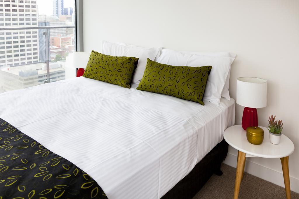 Akom Melbourne Aparthotel Екстериор снимка