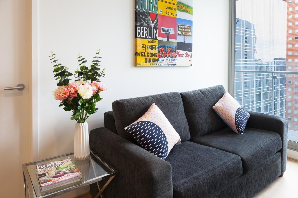 Akom Melbourne Aparthotel Екстериор снимка
