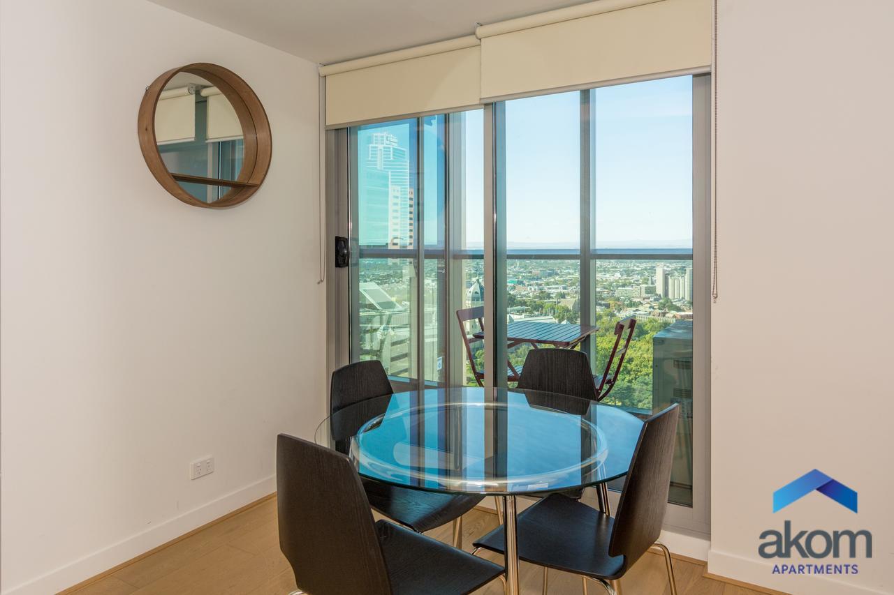 Akom Melbourne Aparthotel Екстериор снимка