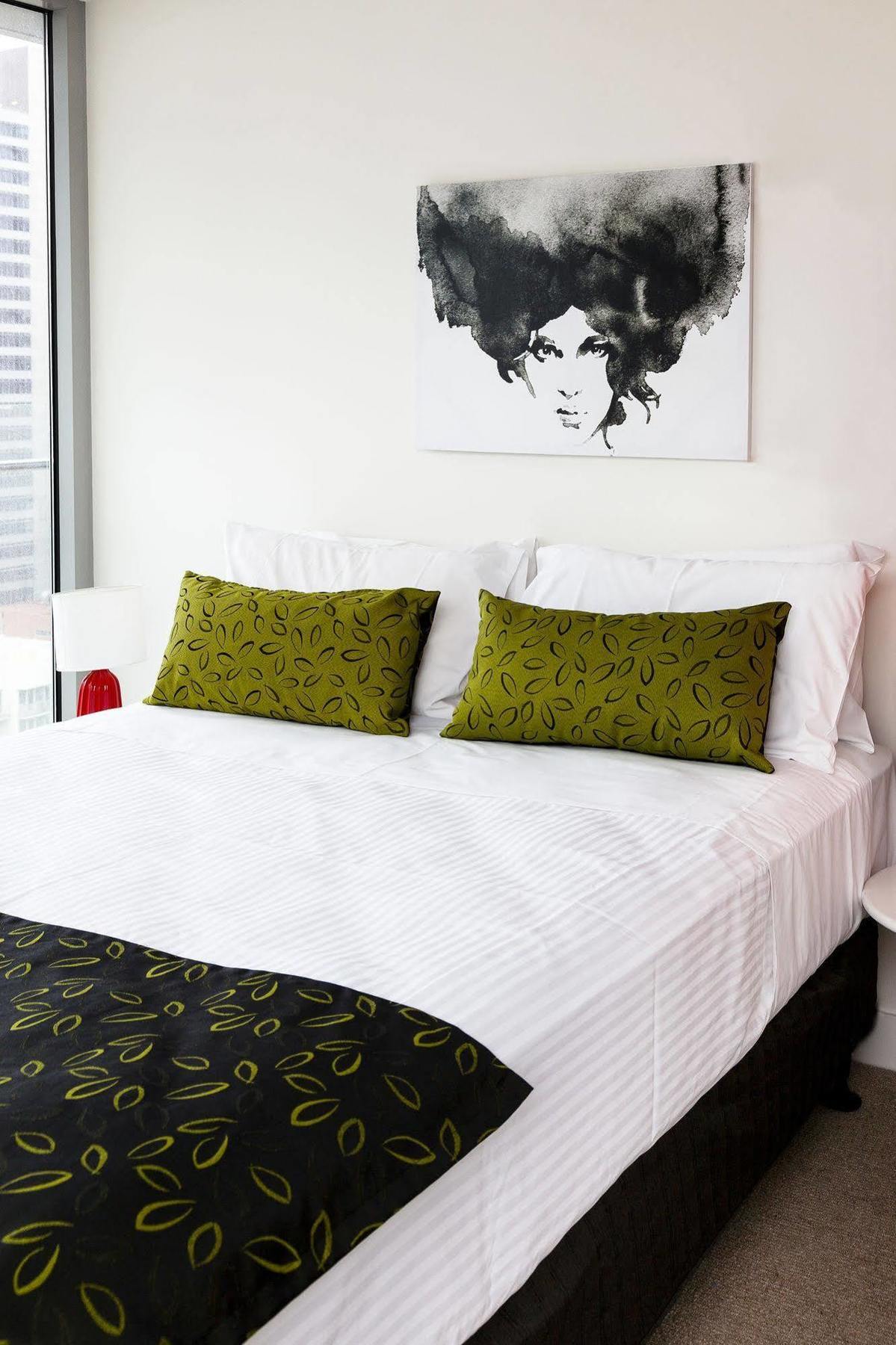 Akom Melbourne Aparthotel Екстериор снимка